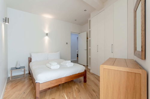 Photo 10 - Fantastic 2 Bedroom Apartment in Central London