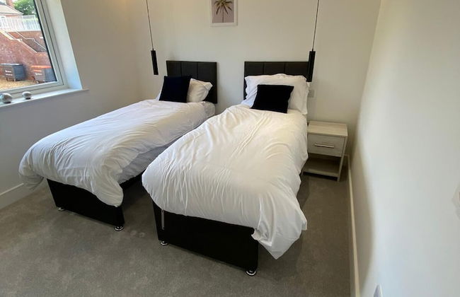 Stylish 2 Bed Flat with Parking - Foto 4