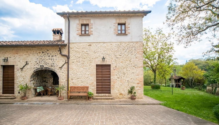 Photo 1 - Apartment on Beautiful Estate With Pool Near the Art