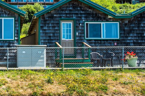 Photo 16 - Oceanside Ocean Front Cabins