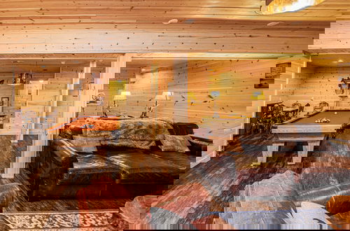 Foto 41 - Big Log Lodge