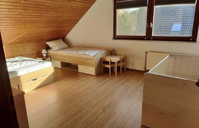 Charming 3- Bed Apartment in City Celle - Foto 3