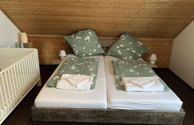 Charming 3- Bed Apartment in City Celle - Foto 1