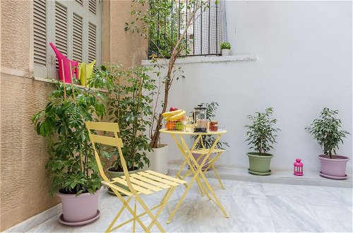 Foto 22 - Grandma's Chic & Bright Athenian Home with a Patio