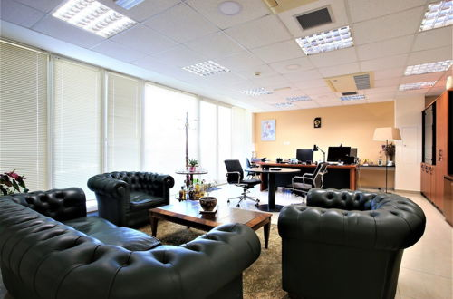 Photo 3 - GK Airport Suites - Free Shuttle