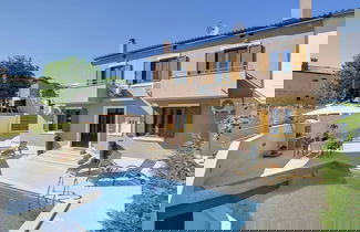 Foto 1 - Comfortable House With Private Pool