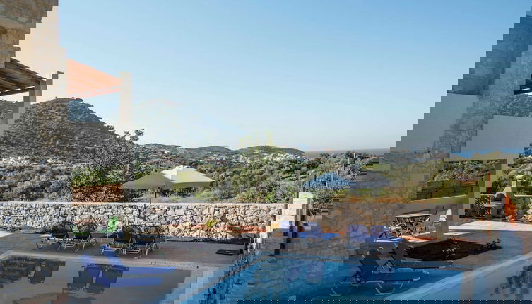 Foto 1 - Beach View Villa in Bali near City Center with Private Pool
