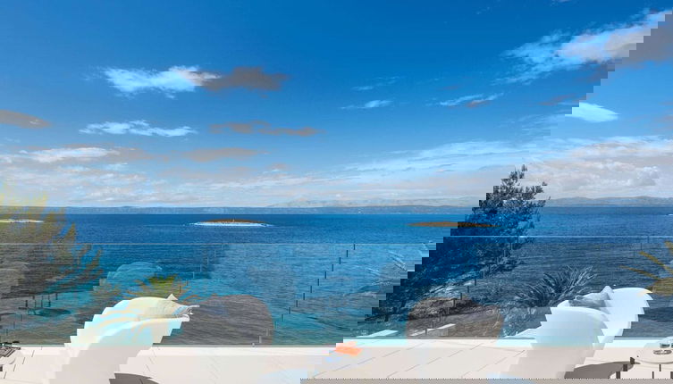Foto 1 - Beach Villa in Korcula with Pool, Sauna & Hot Tub