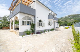 Photo 1 - Remarkable 4-bed House in Kaštel Novi