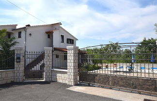 Photo 3 - Lovable Apartment, Pool With Deckchairs, Fenced Garden With Grill, Wifi and Airco