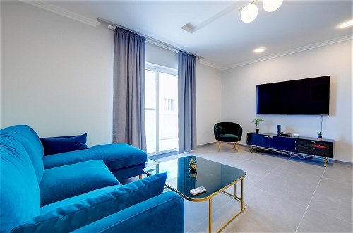 Foto 28 - Art Deco Luxury Apartment Central Location