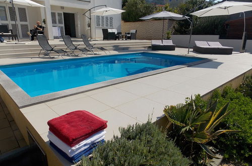 Photo 9 - Markle - Swimming Pool and Sunbeds - A2