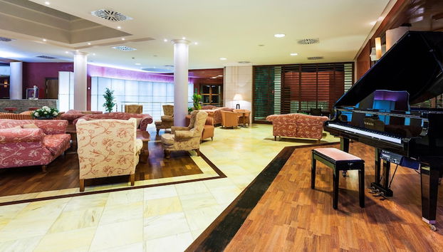 Lobby-Lounge