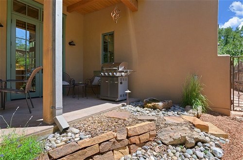 Photo 19 - Casa Cuervo - Luxury Home With Gorgeous Amenities a Block off Canyon Rd