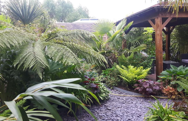 Cabin set in a Beautiful Romantic Tropical Garden - Foto 16