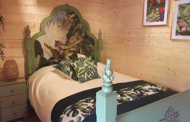 Cabin set in a Beautiful Romantic Tropical Garden - Foto 2