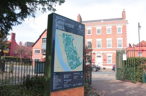 Photo 8 - Lion House Chester - Very Near Zoo Ideal for City - Sleeps Up to 7