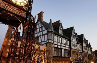 Photo 3 - Lion House Chester - Very Near Zoo Ideal for City - Sleeps Up to 7