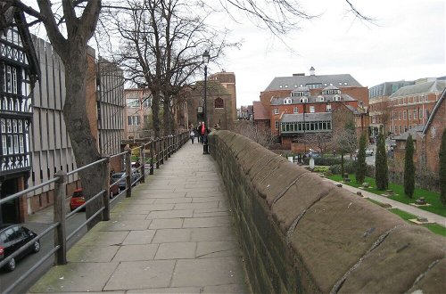 Photo 39 - Lion House Chester - Very Near Zoo Ideal for City - Sleeps Up to 7
