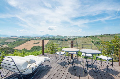 Photo 11 - Captivating Apartment in Ascoli Piceno with Hot Tub