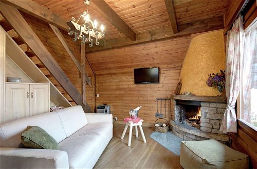 Photo 9 - Spacious Chalet in Cutigliano With Pool