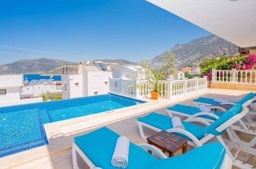 Foto 10 - Charming 4-bed Villa in Kalkan Magnificent View