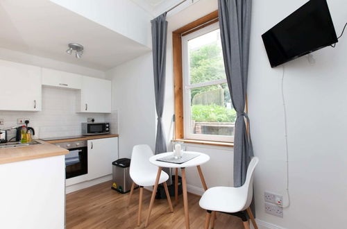 Photo 6 - Charming and Comfortable Studio Flat in Edinburgh