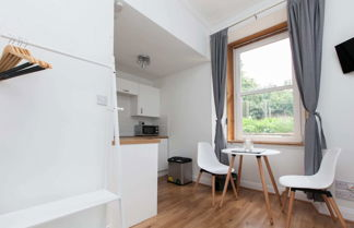 Foto 2 - Charming and Comfortable Studio Flat in Edinburgh