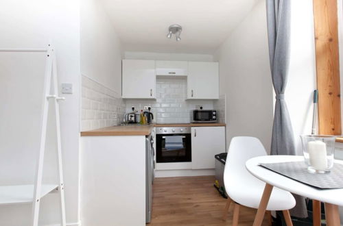 Photo 5 - Charming and Comfortable Studio Flat in Edinburgh