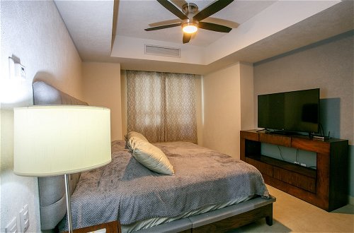 Foto 4 - 24th Floor Beachfront 1 Bedroom