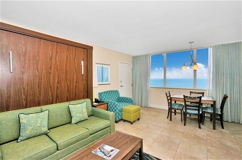 Photo 30 - Hollywood Beach Tower by Capital Vacations