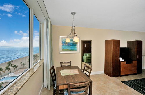 Photo 18 - Hollywood Beach Tower by Capital Vacations