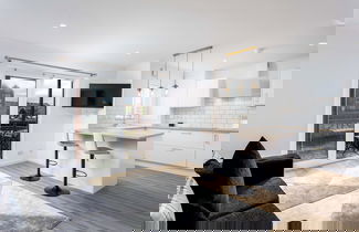Photo 1 - Harbour House - Donnini Apartments