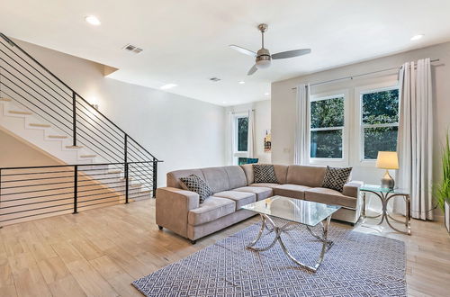 Foto 1 - Modern 4BR Townhouse Near French Quarter