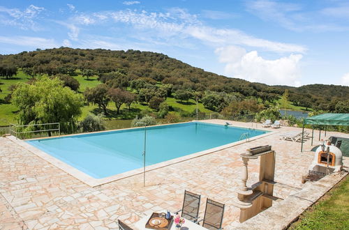 Photo 22 - Country Farmhouse in Montemor-o-novo With Pool