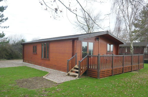 Photo 20 - Comfortable Cottage With Wooden Deck