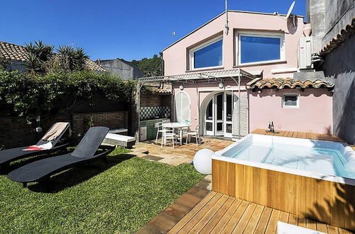 Foto 22 - Luxurious Holiday Home in Acireale with Hot Tub