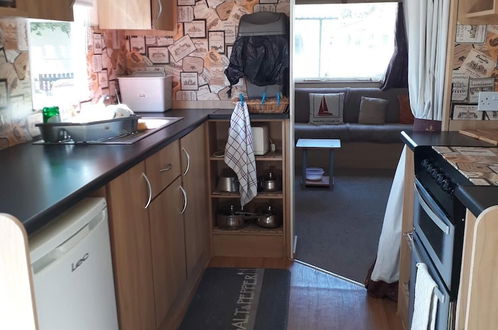 Photo 6 - Immaculate 3-bedroom Caravan on Combe Haven