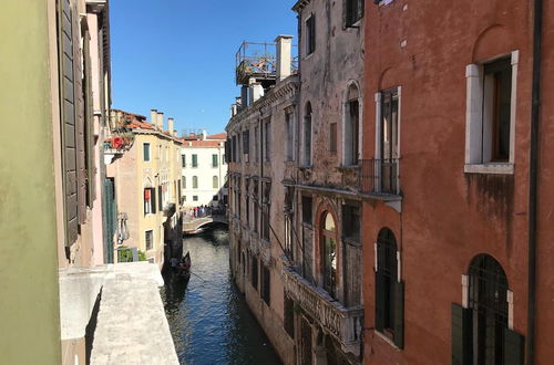 Photo 38 - Luxury Venetian Rooms