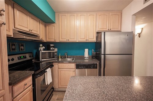 Photo 12 - Stay Together Suites 2Bd-2Ba Apartment