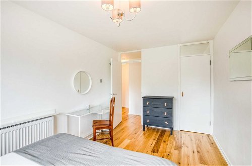Photo 8 - Homely 4 Bedroom House in Brixton