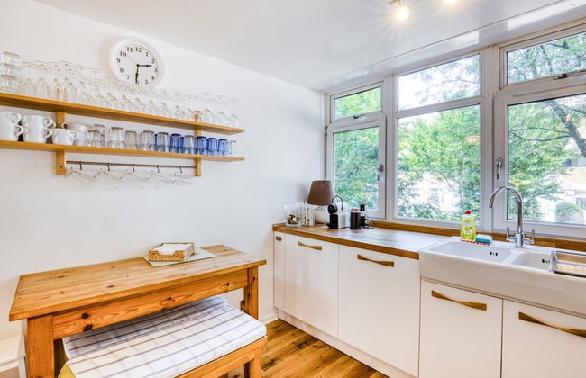 Homely 4 Bedroom House in Brixton - Foto 26