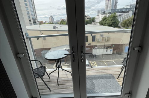 Photo 33 - Modern 2-bed Apartment in the Heart of Salford Quays