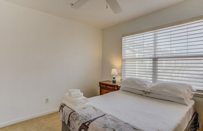 Urban Practicality! 3 Beds, Patios & Dog Friendly - Foto 7