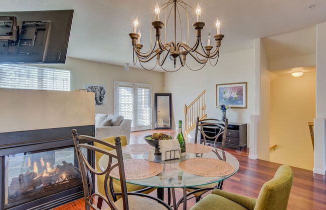 Urban Practicality! 3 Beds, Patios & Dog Friendly - Foto 1