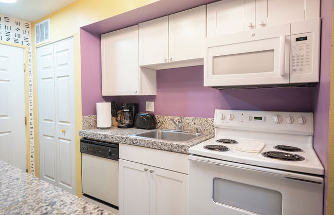 Stay Together Suites 1BD1BA Apartment - Photo 10