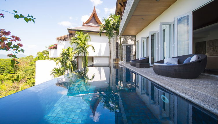 Photo 1 - 4-BR Seaview Villa with Large Pool at Surin Beach