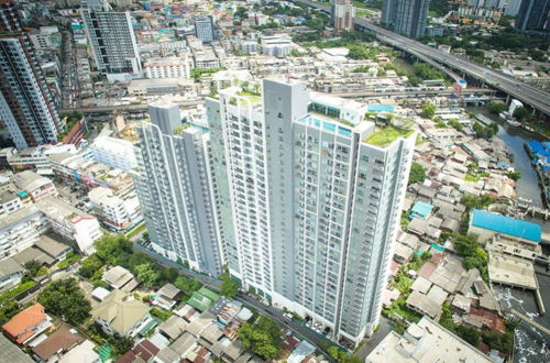 Photo 49 - Highrise Cityview Aspire Condo Gym Pool