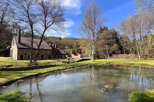 Foto 30 - Luxurious Mansion in Neblon-le-pierreux With Pool