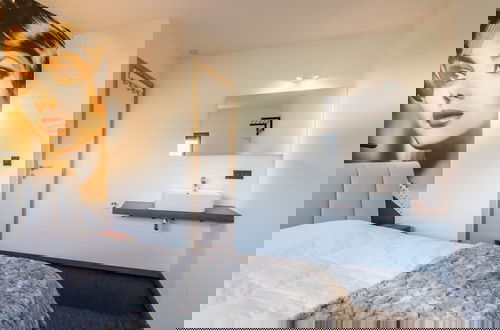 Foto 7 - Holiday Home in Noiseux With Indoor Pool